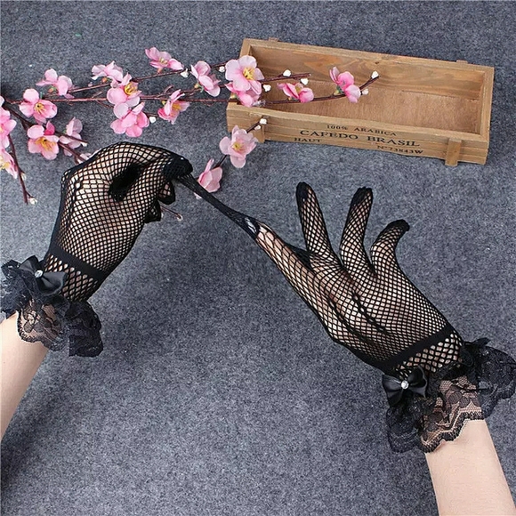 🎃🕸️ Wednesday Adams Style Mesh Evening Outing Gloves - Picture 4 of 5